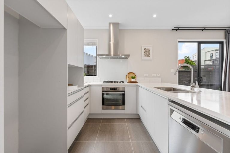 Photo of property in 62 Nugget Avenue, Hobsonville, Auckland, 0616