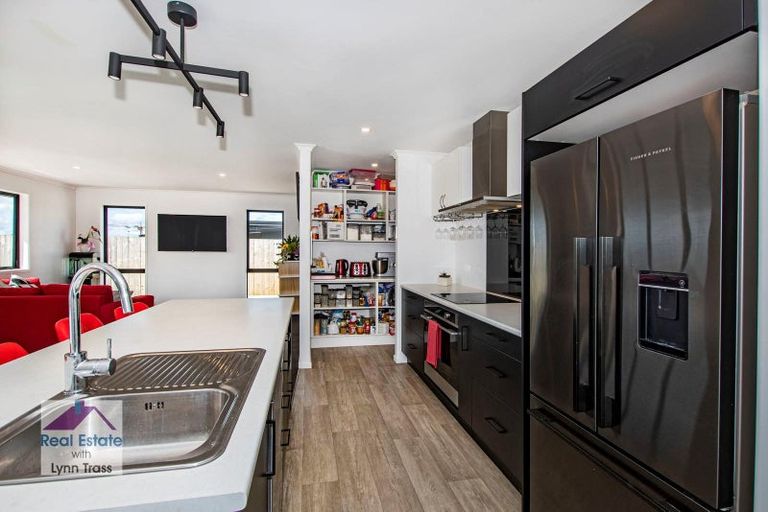 Photo of property in 16 Maui Place, Te Kamo, Whangarei, 0112