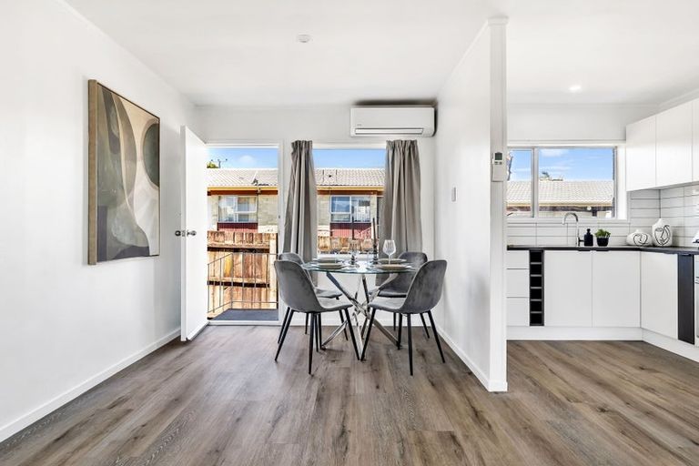 Photo of property in 2/26 Arawa Street, New Lynn, Auckland, 0600