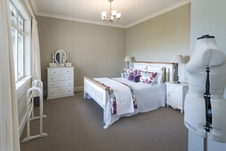 Photo of property in 6 Griggs Road, Whitford, Howick, 2571
