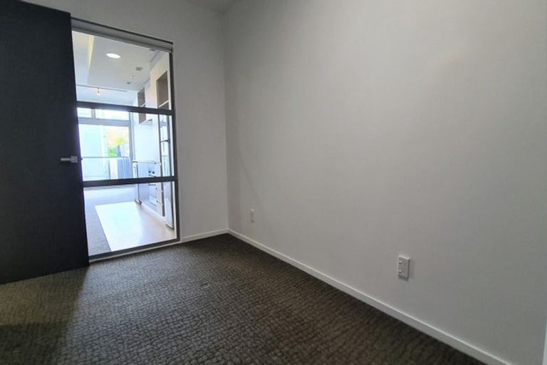Photo of property in Revolucion Apartments, 203e/28 Torrens Terrace, Mount Cook, Wellington, 6011