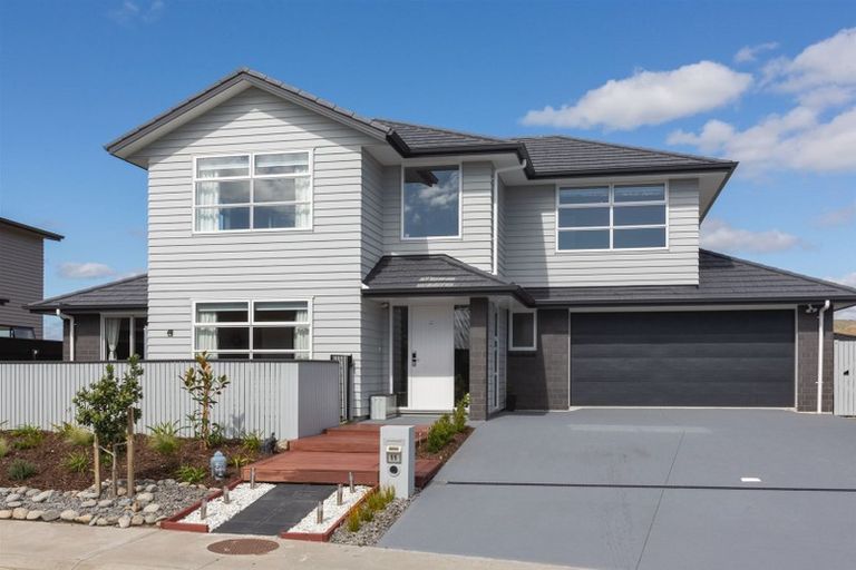 Photo of property in 11 Rotorua Grove, Aotea, Porirua, 5024