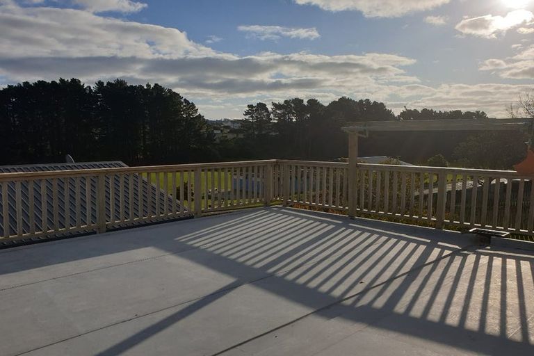 Photo of property in 11a Castor Crescent, Cannons Creek, Porirua, 5024
