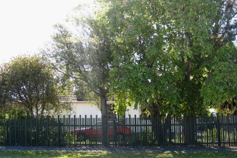 Photo of property in 14 Lindon Street, Rangiora, 7400