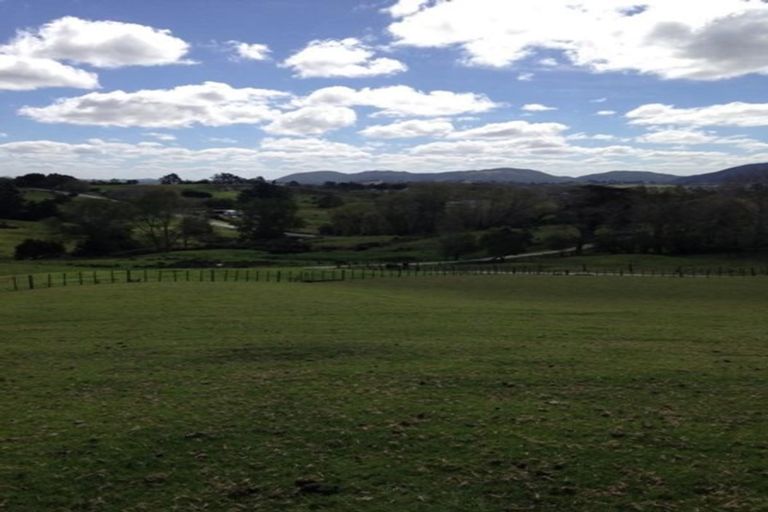 Photo of property in 102 Settlement Road, Kaiwaka, 0573