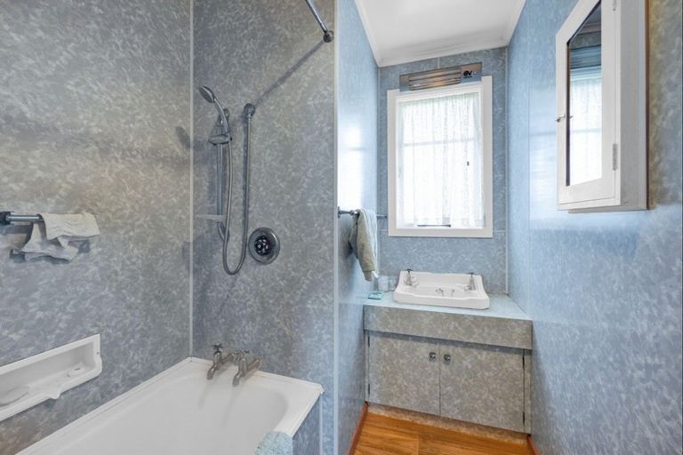 Photo of property in 112 Stanners Street, Eltham, 4322