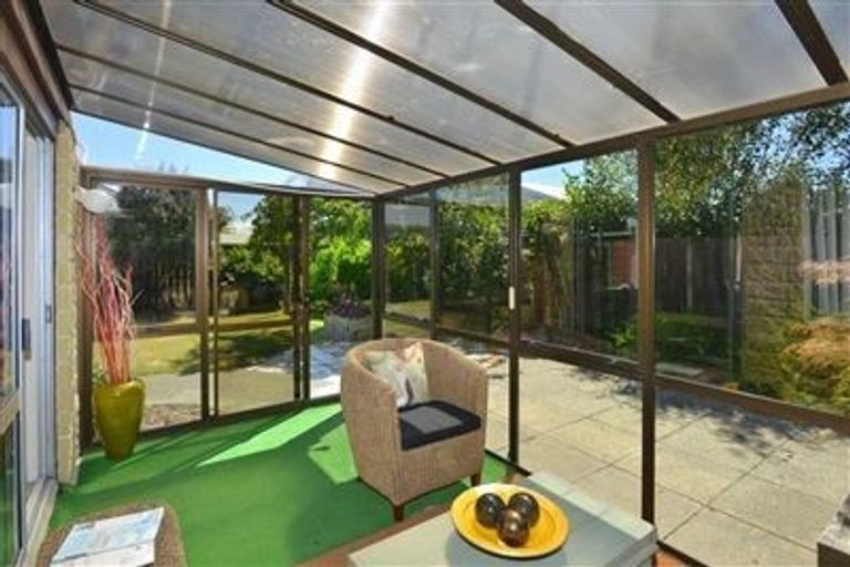 Photo of property in 2/8a Rachel Place, Avonhead, Christchurch, 8042