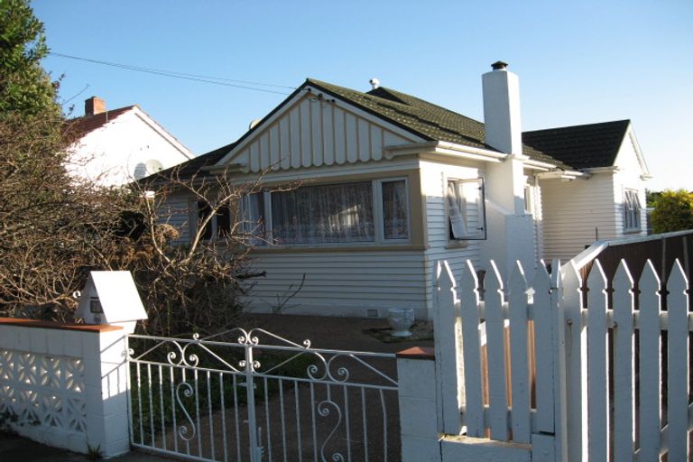Photo of property in 20 Malone Road, Waterloo, Lower Hutt, 5011