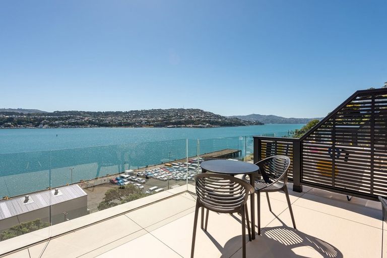 Photo of property in Shelley Bay Terraces, 13/61 Maupuia Road, Maupuia, Wellington, 6022