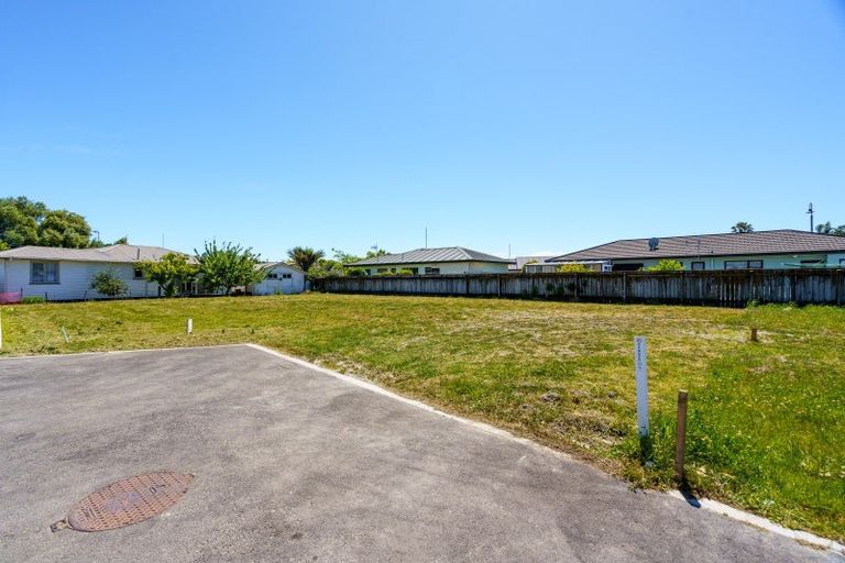 Photo of property in 25 George Yee Place, Taradale, 4112