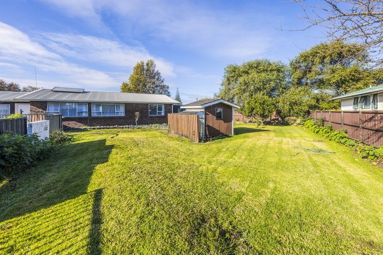 Photo of property in 9 Blanes Road, Weymouth, Auckland, 2103