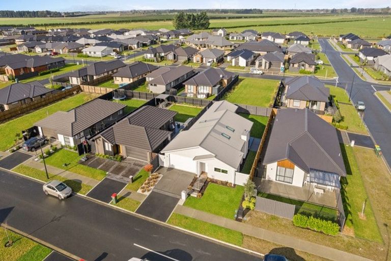 Photo of property in 4 Finstock Way, Rolleston, 7614