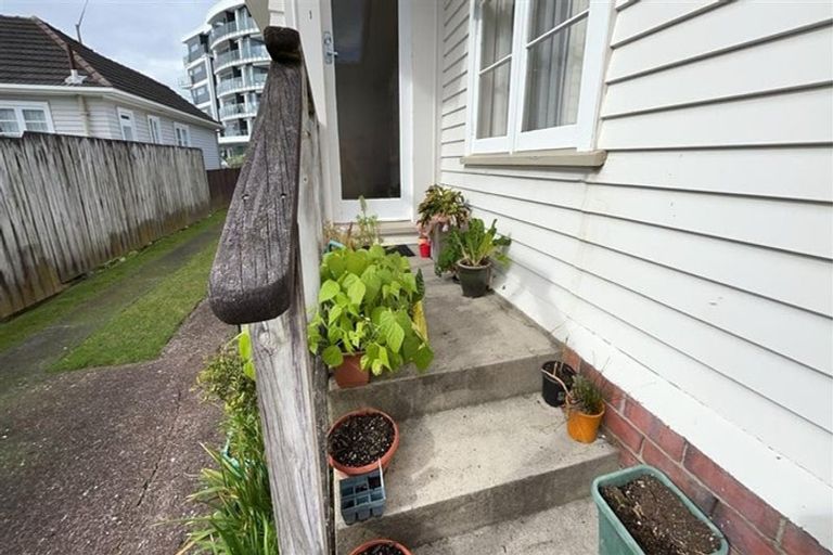 Photo of property in 526 Te Atatu Road, Te Atatu Peninsula, Auckland, 0610