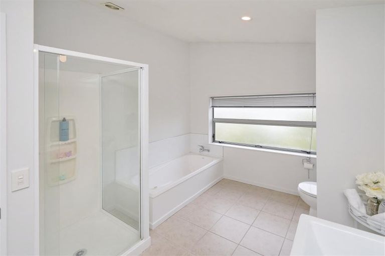 Photo of property in 30f Lyndon Street, Riccarton, Christchurch, 8041