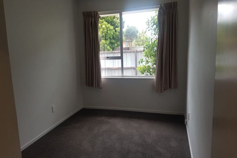 Photo of property in 12 Ruddenklau Lane, Bishopdale, Christchurch, 8053