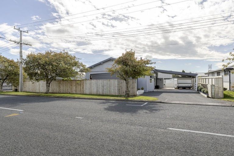 Photo of property in 535 Manutahi Road, Lepperton, New Plymouth, 4373