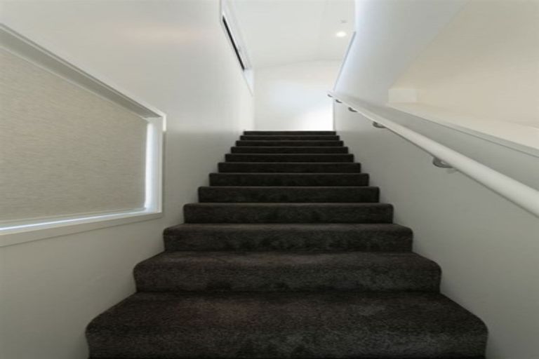 Photo of property in 8b Moa Place, Christchurch Central, Christchurch, 8013