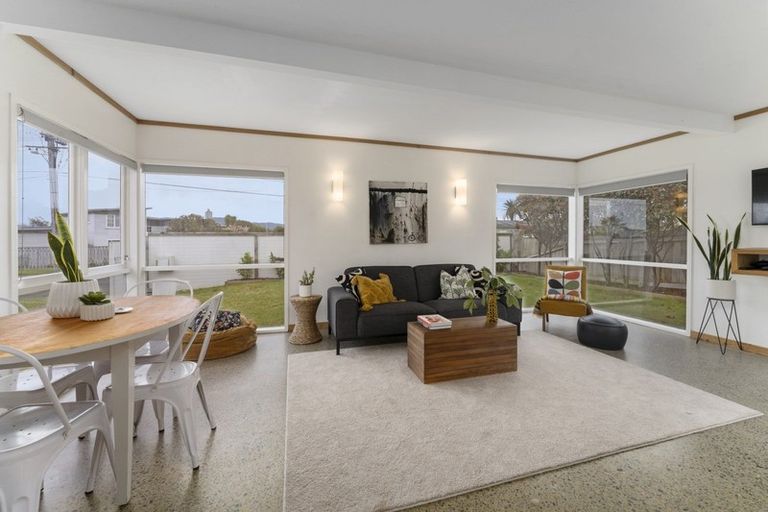 Photo of property in 34 Gray Avenue, Paraparaumu Beach, Paraparaumu, 5032
