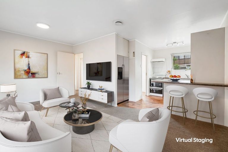 Photo of property in 1/587 Glenfield Road, Totara Vale, Auckland, 0629