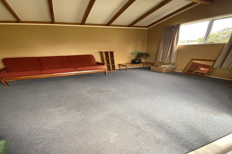 Photo of property in 18 Wavell Crescent, Lansdowne, Masterton, 5810