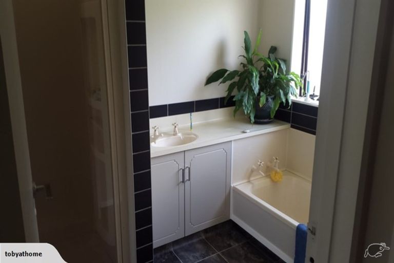 Photo of property in 1 Kotuku Place, Taradale, Napier, 4112