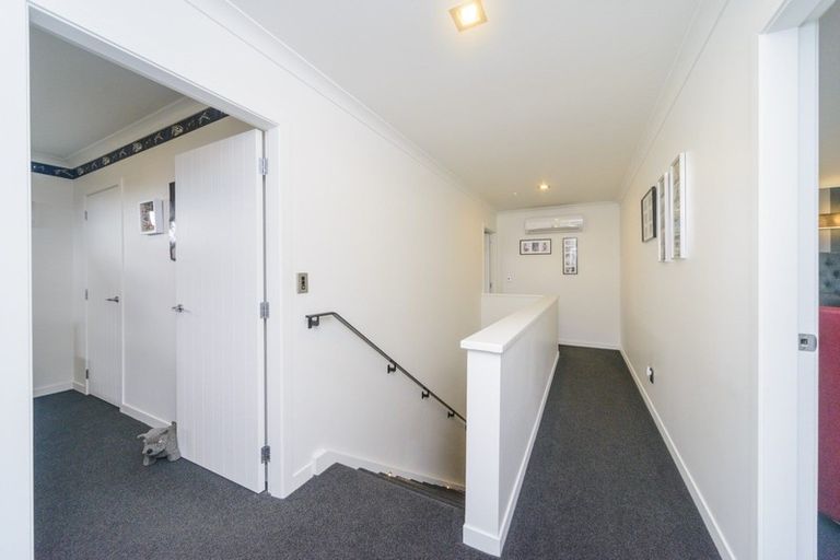 Photo of property in 14 Pegasus Place, Kelvin Grove, Palmerston North, 4414