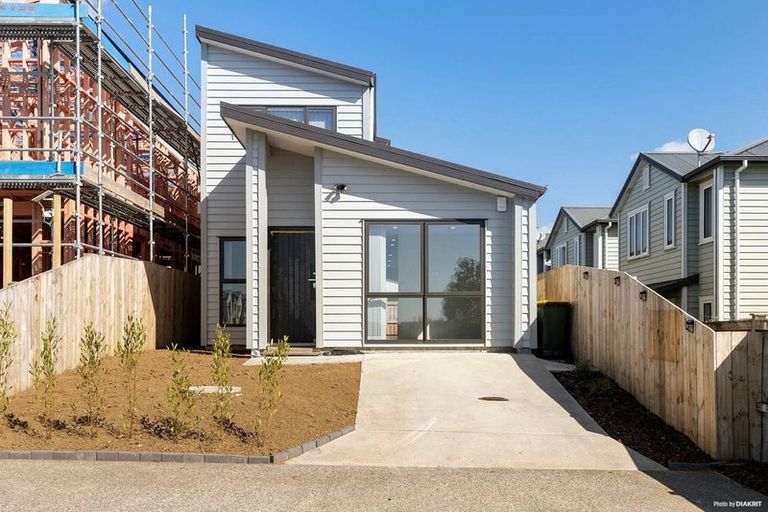 Photo of property in 6 Roku Place, Papakura, 2110