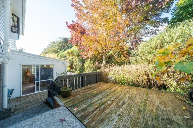 Photo of property in 10 Court Road, Tawa, Wellington, 5028