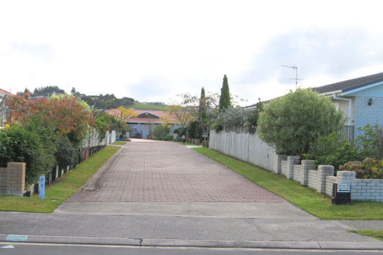 Photo of property in 43 Lakeside Drive, Orewa, 0931