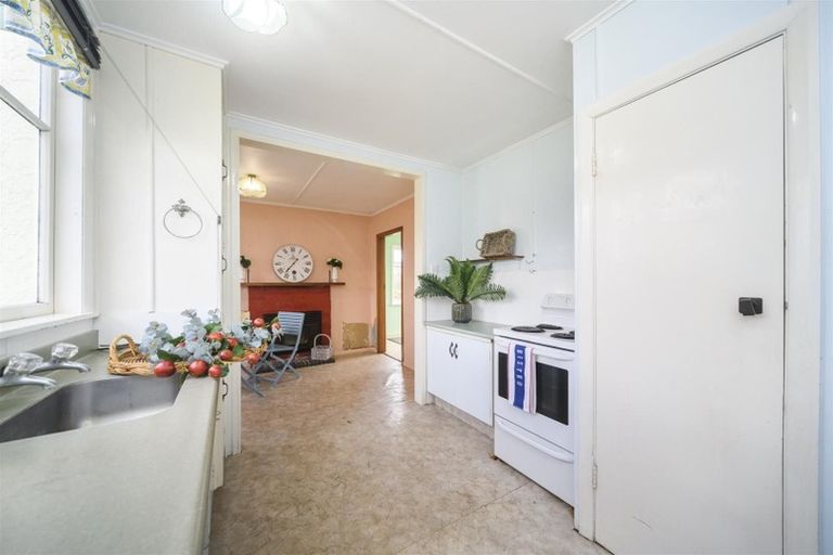 Photo of property in 12 Rira Street, Marton, 4710