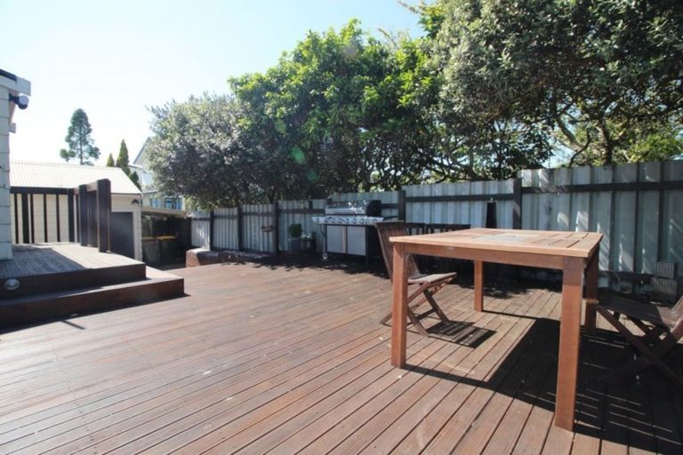 Photo of property in 15a Fitzroy Street, Papatoetoe, Auckland, 2104