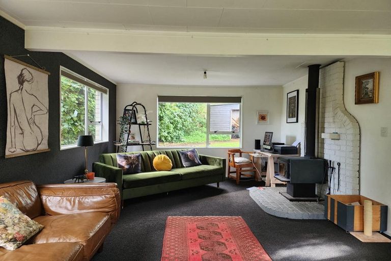 Photo of property in 1138 South Road, Oakura, 4314