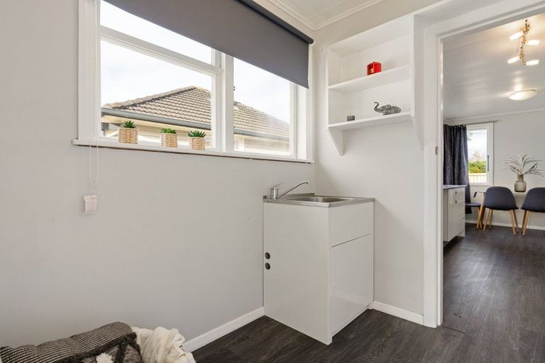 Photo of property in 2 Yeats Crescent, Fairfield, Hamilton, 3214