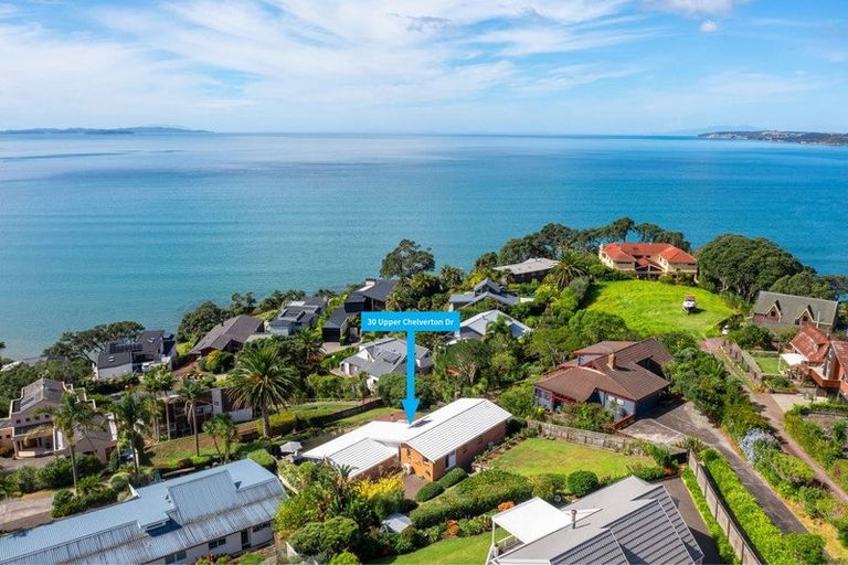 Photo of property in 30 Upper Chelverton Drive, Red Beach, 0932