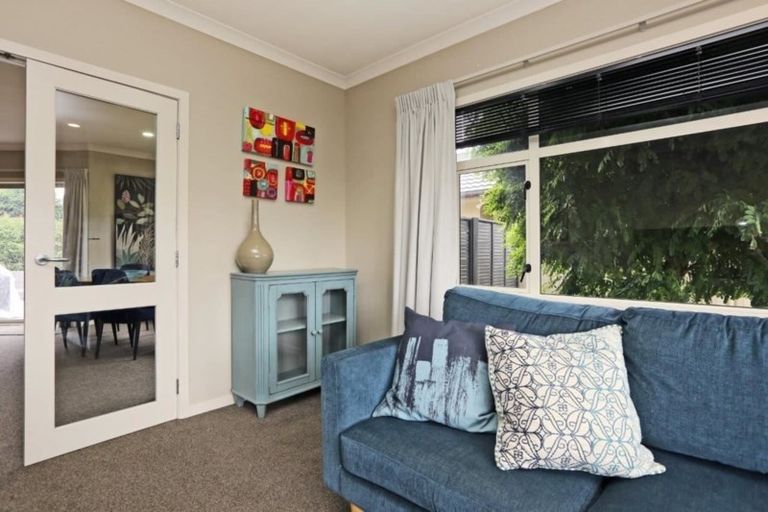Photo of property in 16 Russell Robertson Drive, Havelock North, 4130
