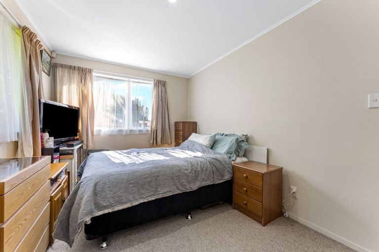 Photo of property in 1/11a Agincourt Street, Glenfield, Auckland, 0629