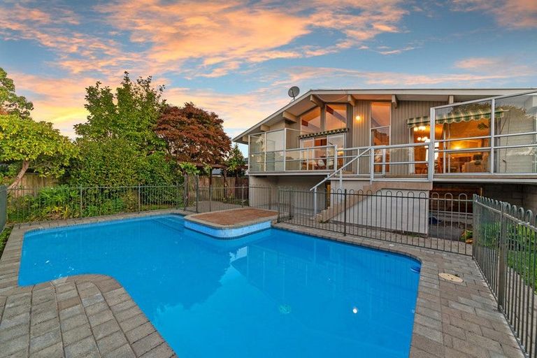 Photo of property in 4 Hawkswood Place, Avonhead, Christchurch, 8042