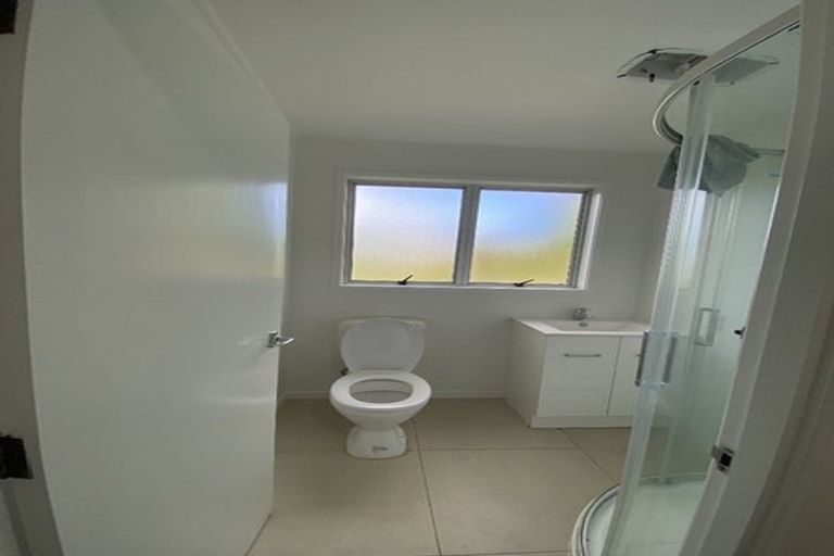 Photo of property in 5 Kama Place, Sunnynook, Auckland, 0620