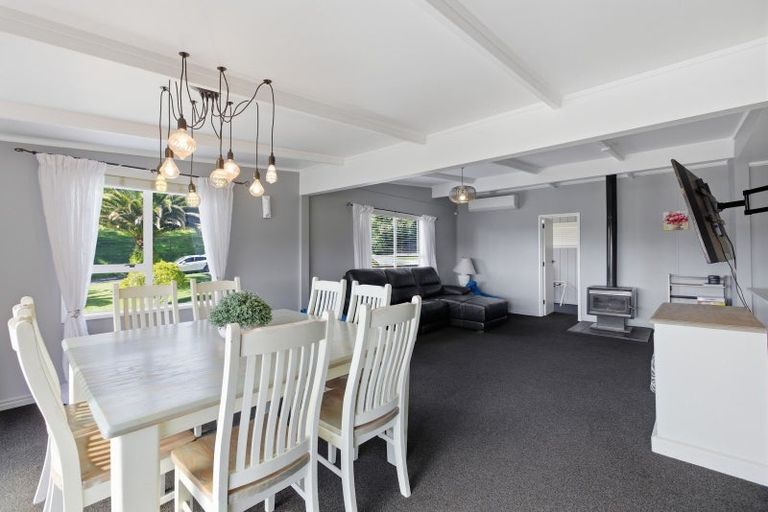 Photo of property in 49 Ngakoti Street, Urenui, 4375