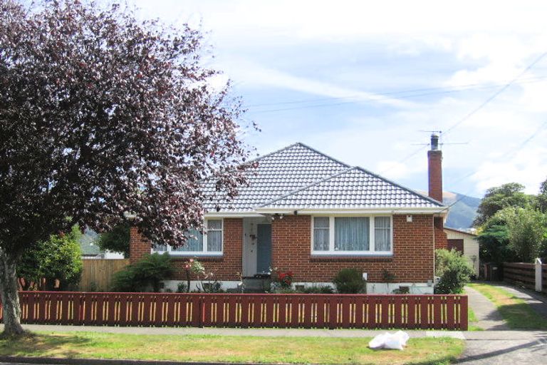 Photo of property in 26 Miro Street, Trentham, Upper Hutt, 5018