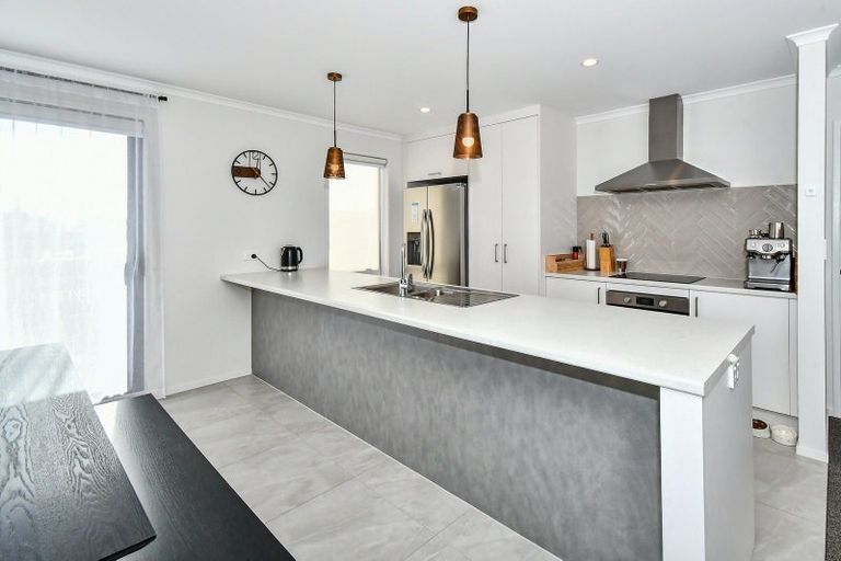 Photo of property in 2 Hillock Rise, Ramarama, 2579