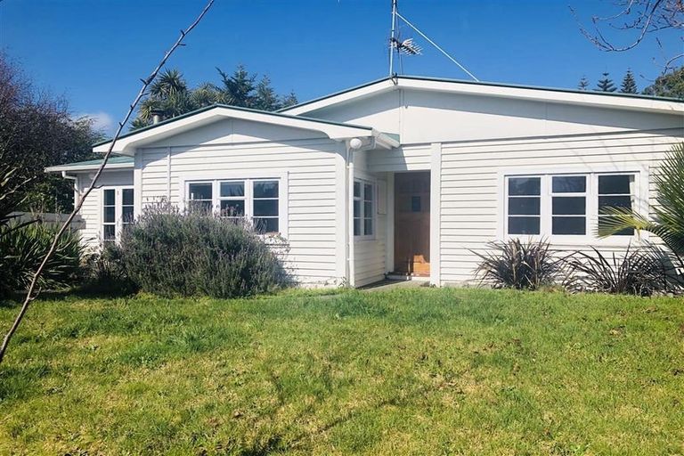 Photo of property in 26 Ocean Road, Paraparaumu Beach, Paraparaumu, 5032