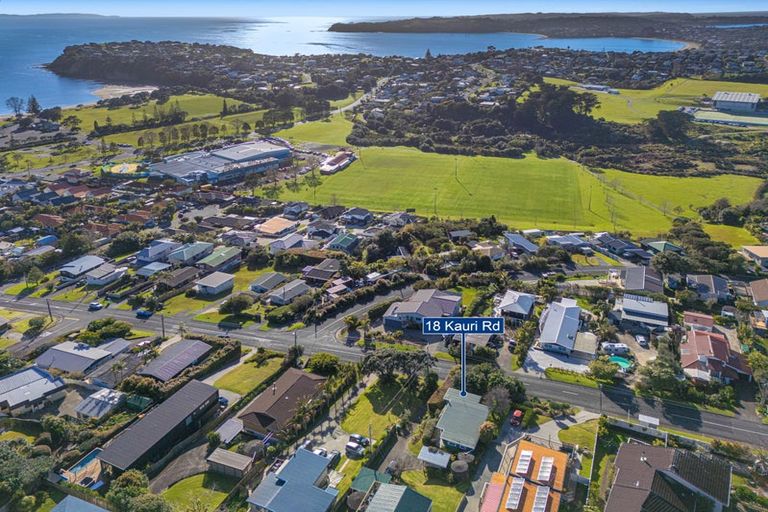 Photo of property in 18 Kauri Road, Stanmore Bay, Whangaparaoa, 0932