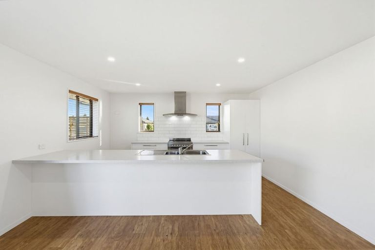 Photo of property in 6 Denton Street, Amberley, 7410