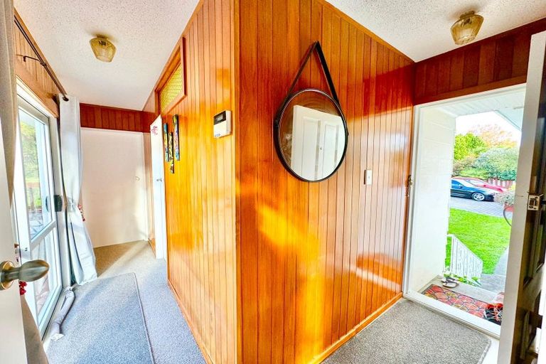 Photo of property in 65 Riverpark Crescent, Henderson, Auckland, 0610