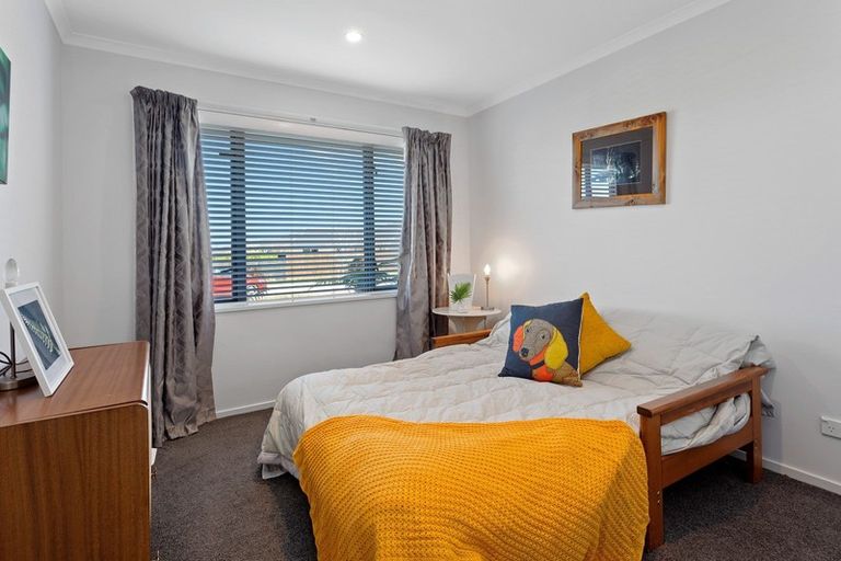 Photo of property in 17 Koura Drive, Rangiora, 7400