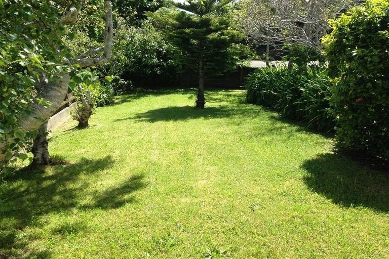 Photo of property in 4a Thurleigh Grove, Karori, Wellington, 6012