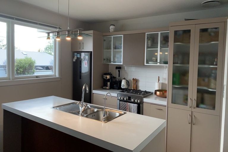 Photo of property in 2a Roscoe Street, Saint Martins, Christchurch, 8022