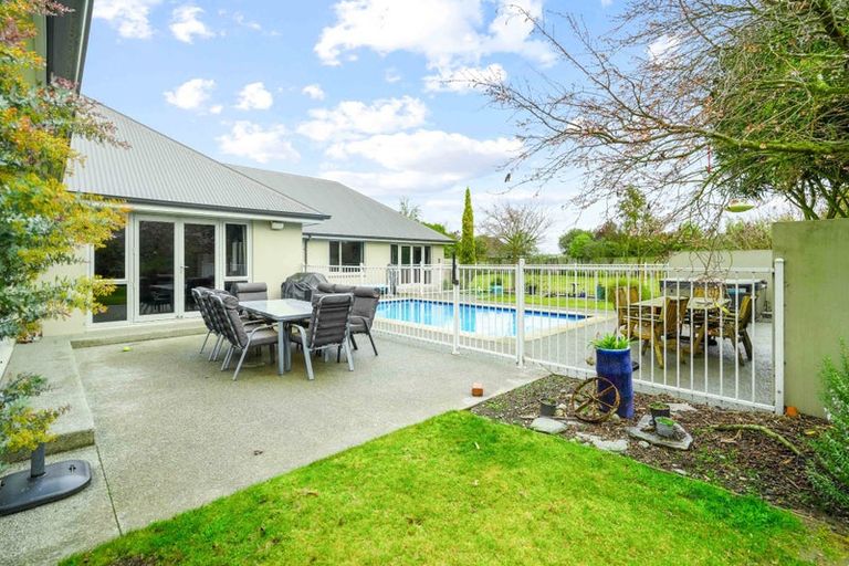Photo of property in 12 Heaphy Court, Rolleston, 7614