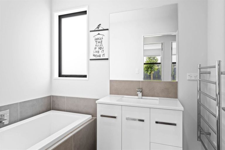 Photo of property in 17 Goldrush Lane, Rolleston, 7614